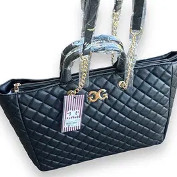 Gilda Paris NWT Black Quilted "G" Logo
Quilted Tote MSRP $199 - Picture 2 of 14